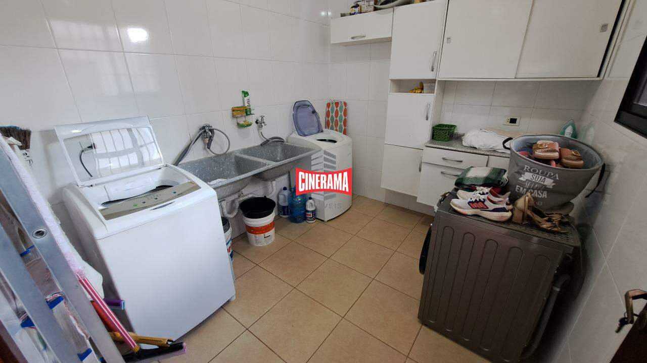 Sobrado à venda em Santo Antônio, São Caetano do Sul - Cinerama Imóveis: 