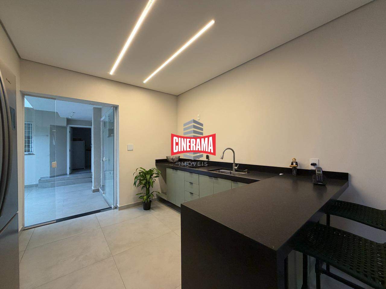 Casa à venda em Cerâmica, São Caetano do Sul - Cinerama Imóveis: 