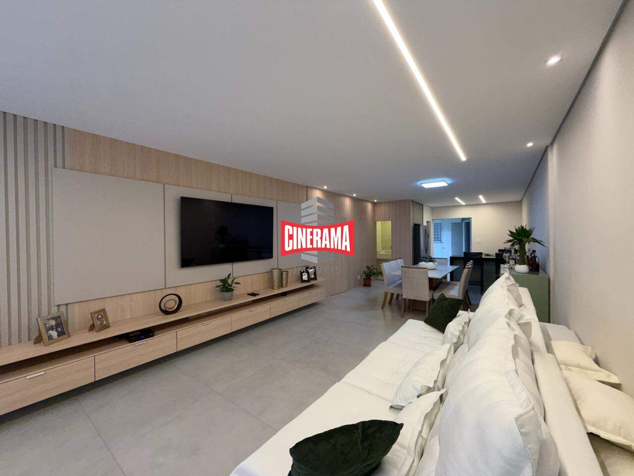 Casa à venda em Cerâmica, São Caetano do Sul - Cinerama Imóveis: 