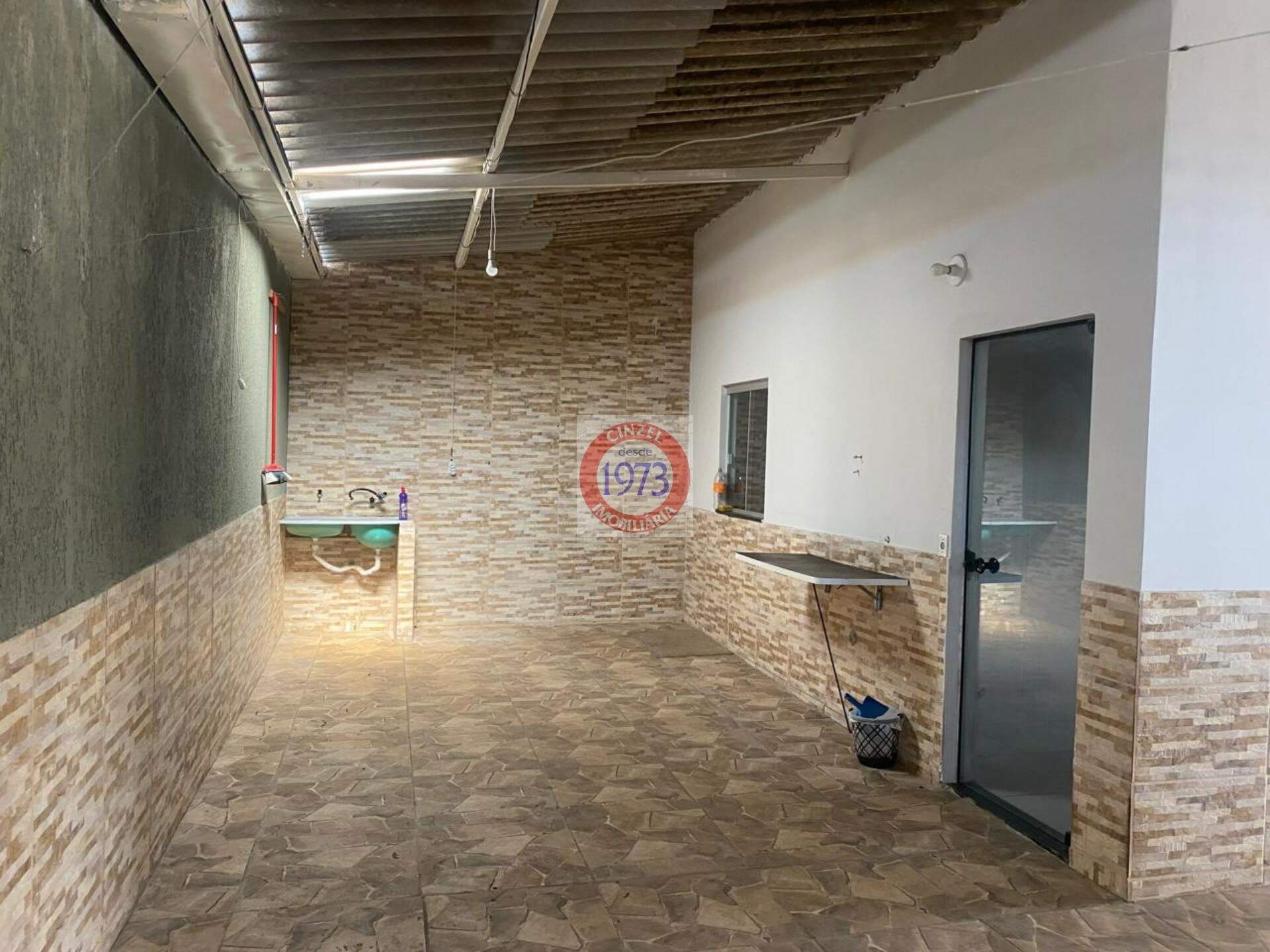 Casa à venda no RECANTO DAS EMAS: Foto 03