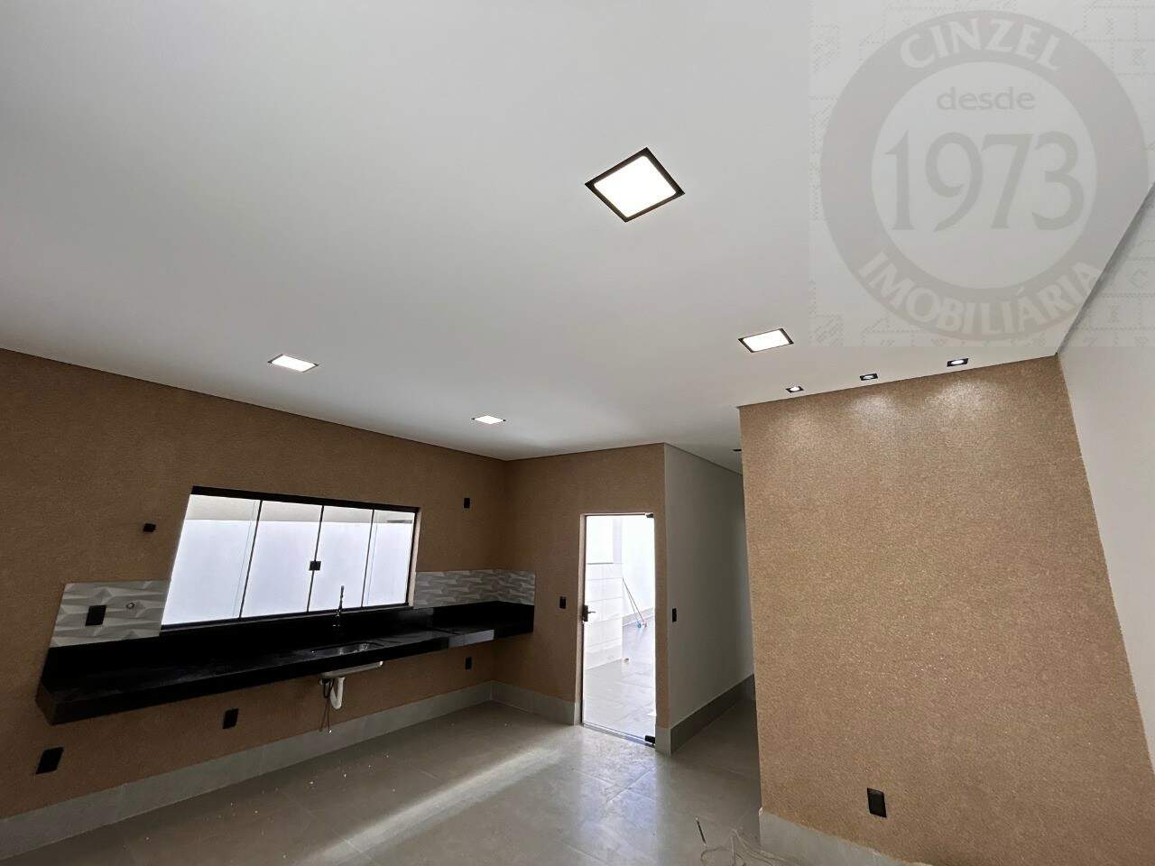 Casa à venda no SETOR HABITACIONAL SAMAMBAIA (VICENTE PIRES): Foto 02