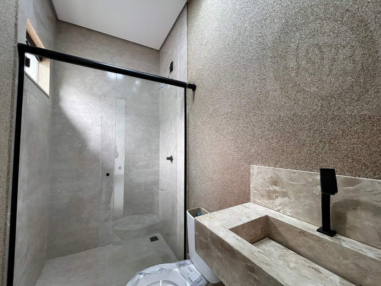 Casa à venda no SETOR HABITACIONAL SAMAMBAIA (VICENTE PIRES): Foto 05