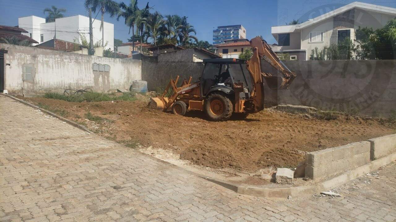 Terreno à venda no SETOR HABITACIONAL SAMAMBAIA (VICENTE PIRES): Foto 01