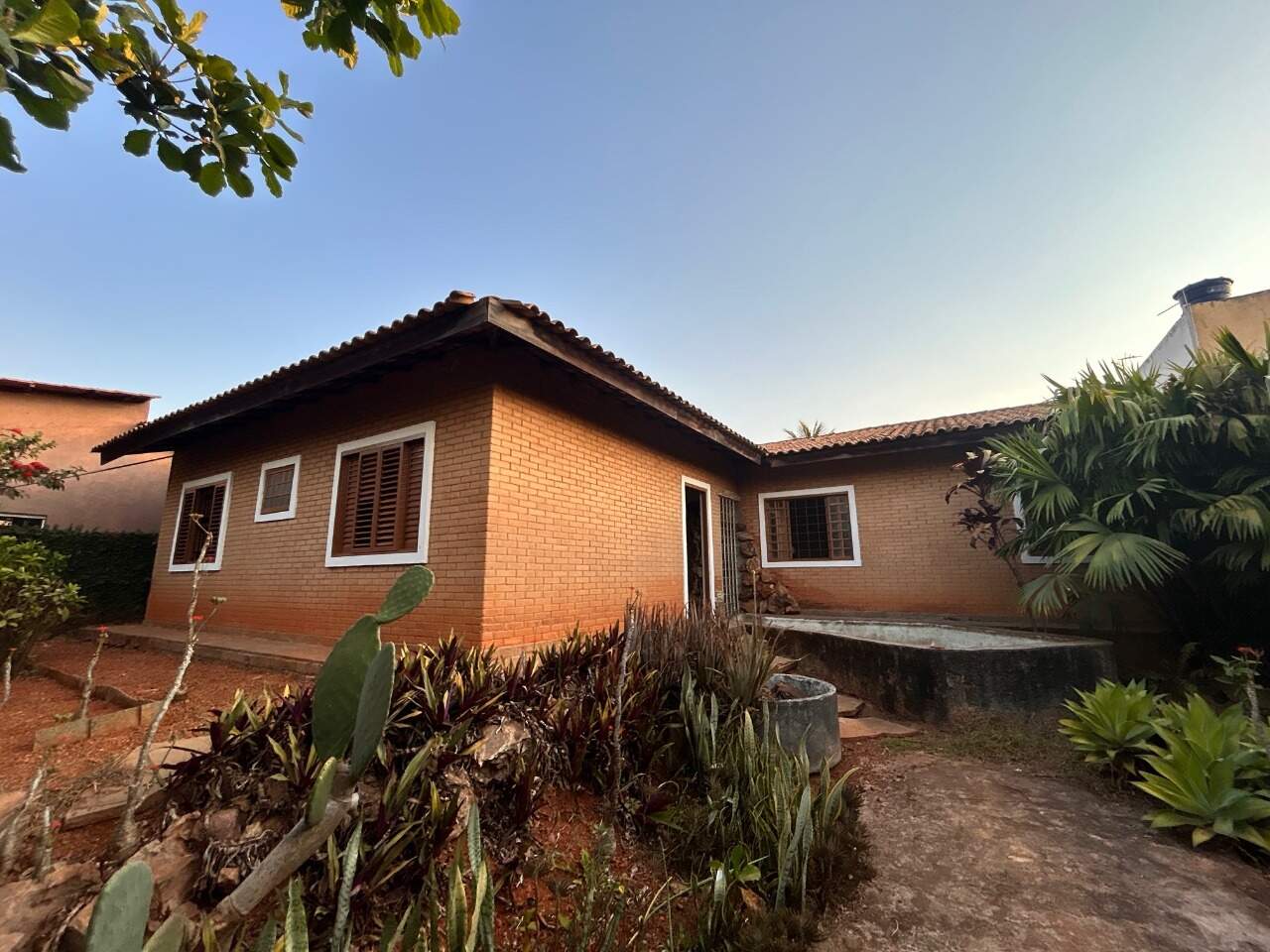 Casa à venda no Setor Habitacional Arniqueira (Águas Claras): Foto 01