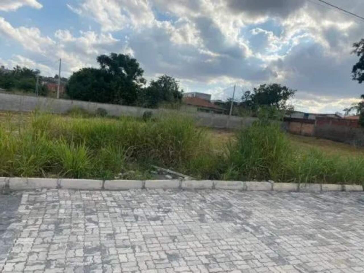 Terreno à venda no Setor Habitacional Arniqueira (Águas Claras): Foto 01