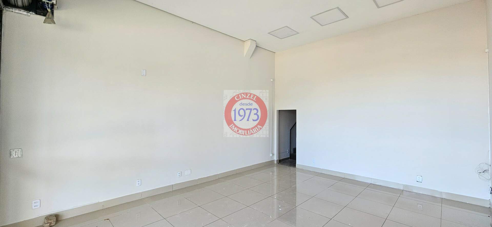 Loja para aluguel no SETOR INDUSTRIAL - QUADRA QI 24 LOTES 14/27 LOJA 11 RES. TOP: Foto 02