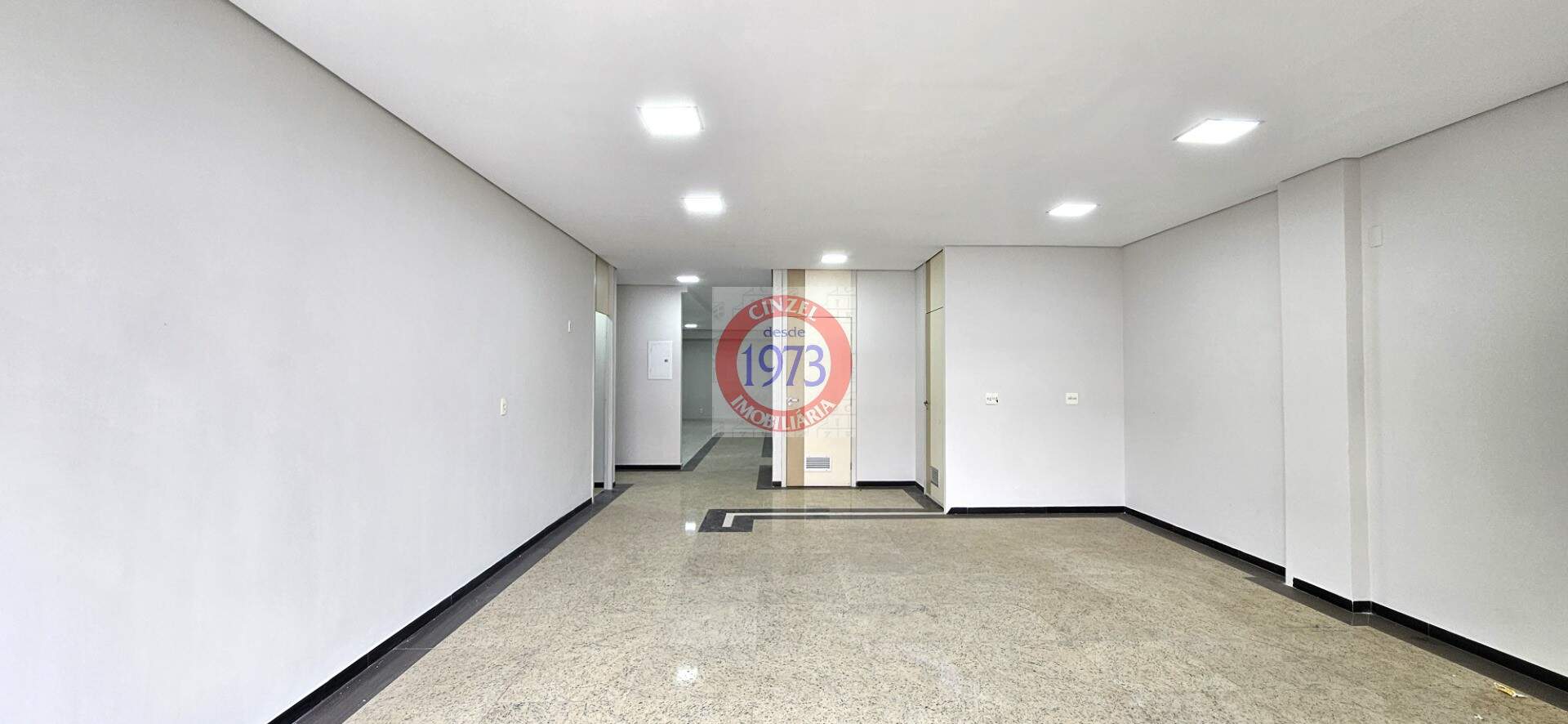 Loja para aluguel no TAGUATINGA NORTE - CNC 2 LOTE 14 LOJA 1: Foto 02