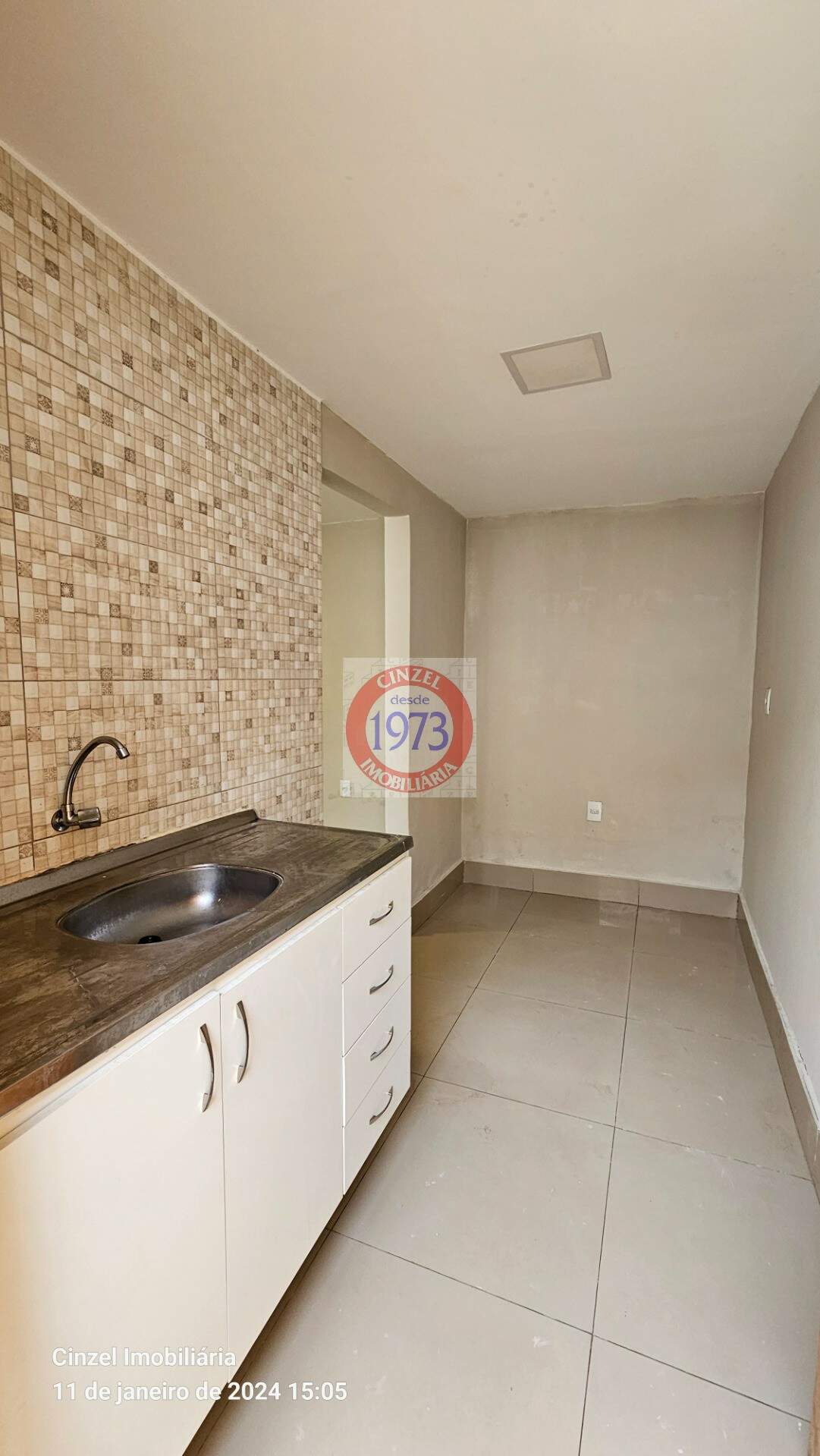 Kitnet para aluguel no QNM 36 CONJUNTO K LOTE 22 KIT 07: Foto 06