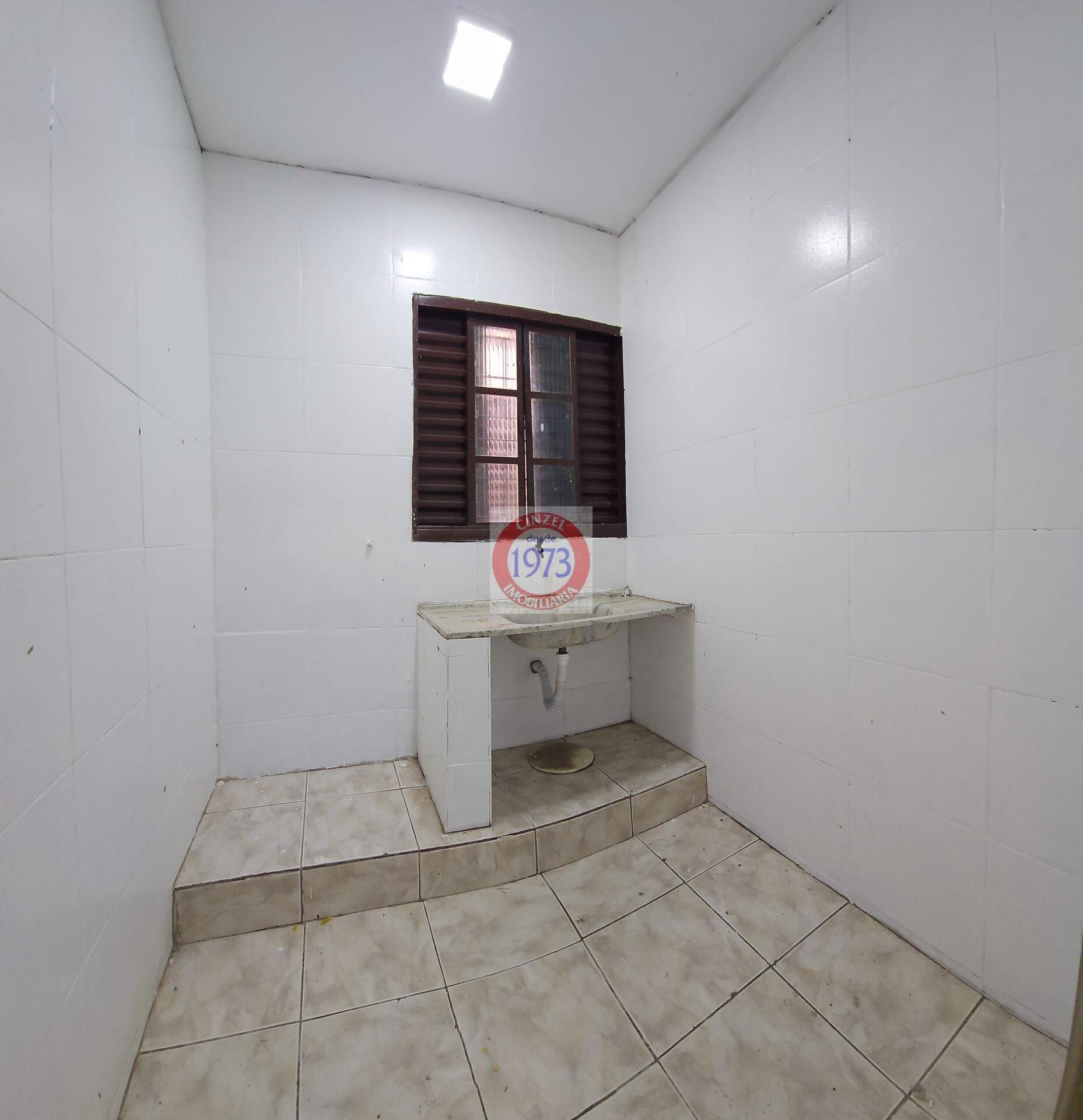 Kitnet para aluguel no TAGUATINGA NORTE - EQNL 21/23 BLOCO A KIT 112: Foto 03