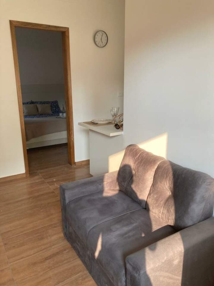 Apartamento à venda com 1 quarto, 27m² - Foto 2