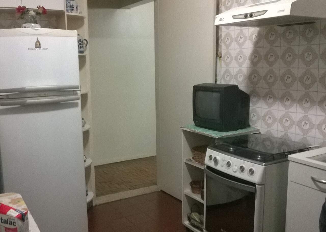 Apartamento à venda com 2 quartos, 70m² - Foto 11