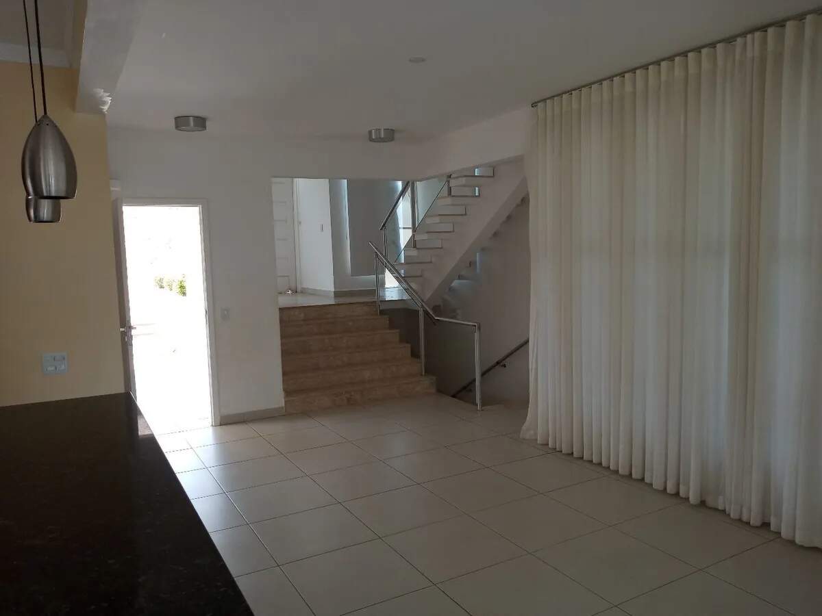 Sobrado à venda com 5 quartos, 300m² - Foto 5