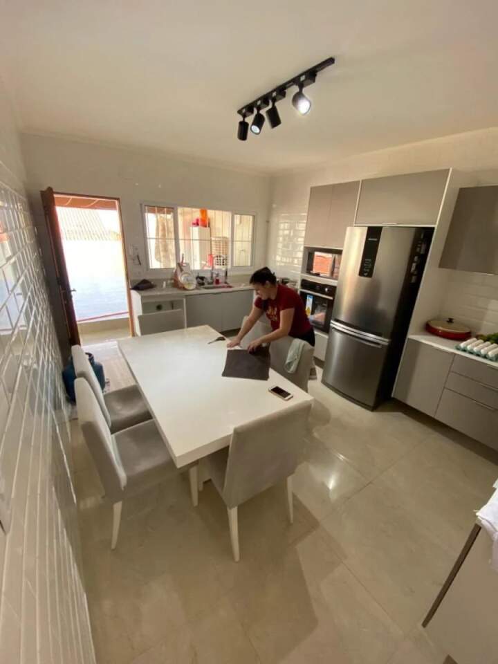 Casa à venda com 3 quartos, 250m² - Foto 6