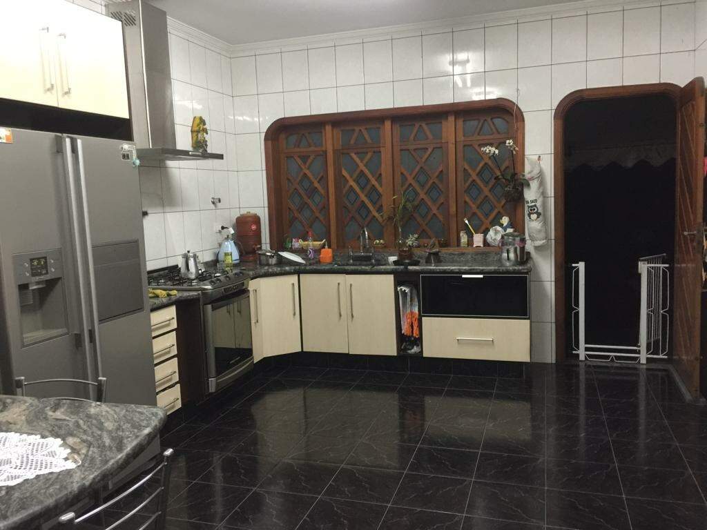 Casa à venda com 3 quartos, 380m² - Foto 24