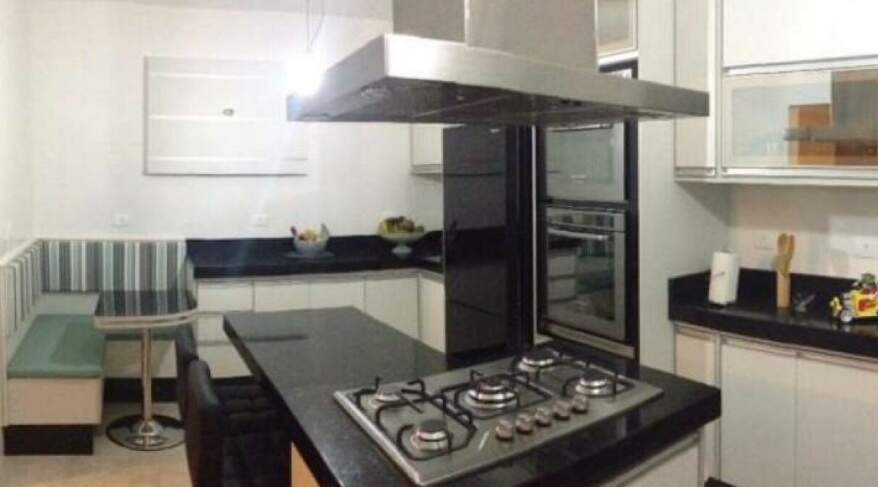 Casa à venda com 3 quartos, 300m² - Foto 18