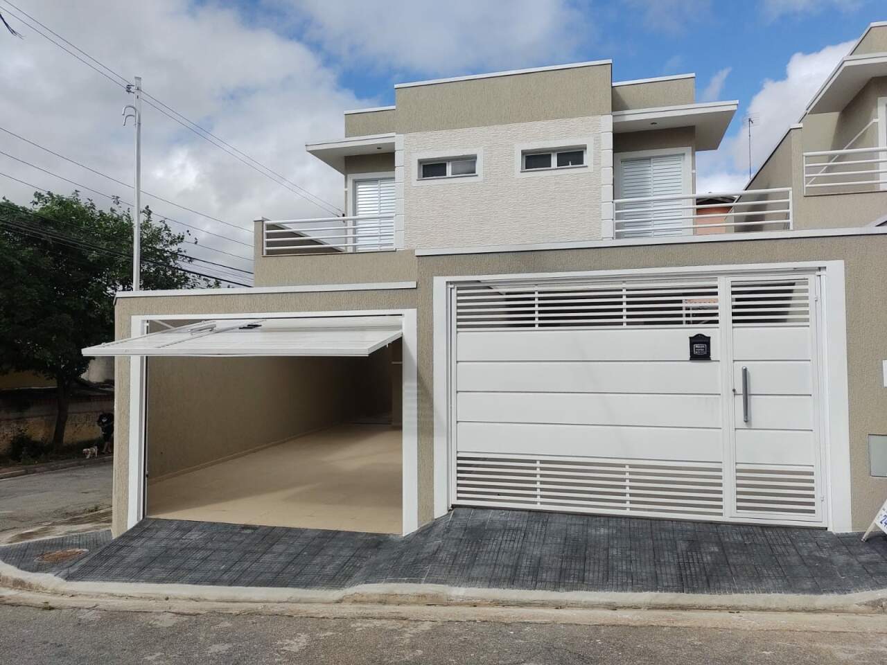 Sobrado à venda com 3 quartos, 155m² - Foto 2