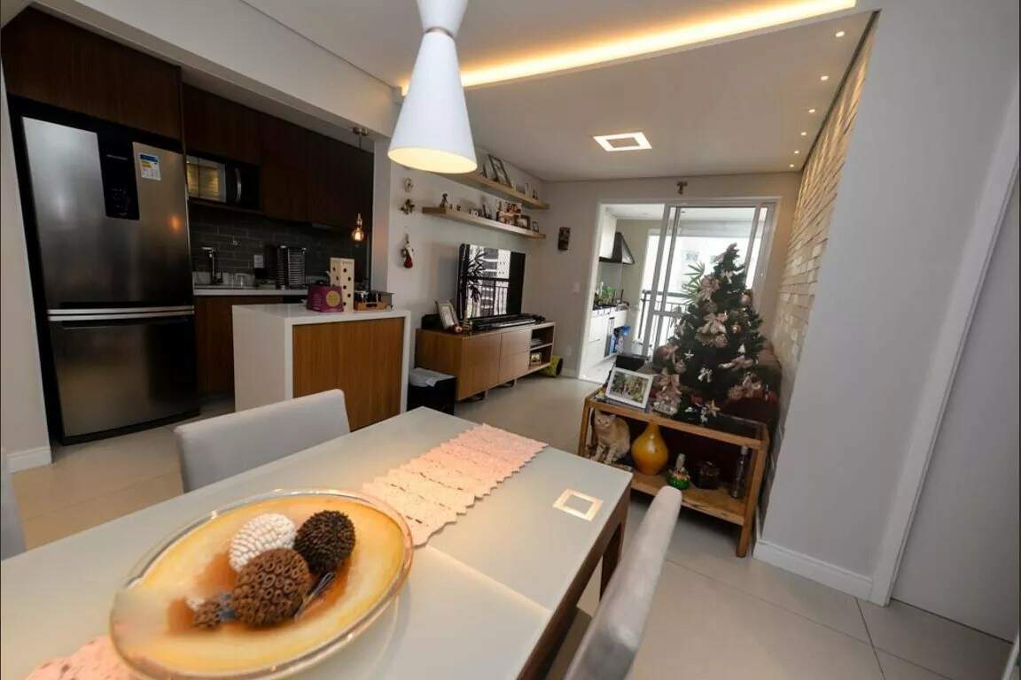 Apartamento à venda com 2 quartos, 68m² - Foto 3