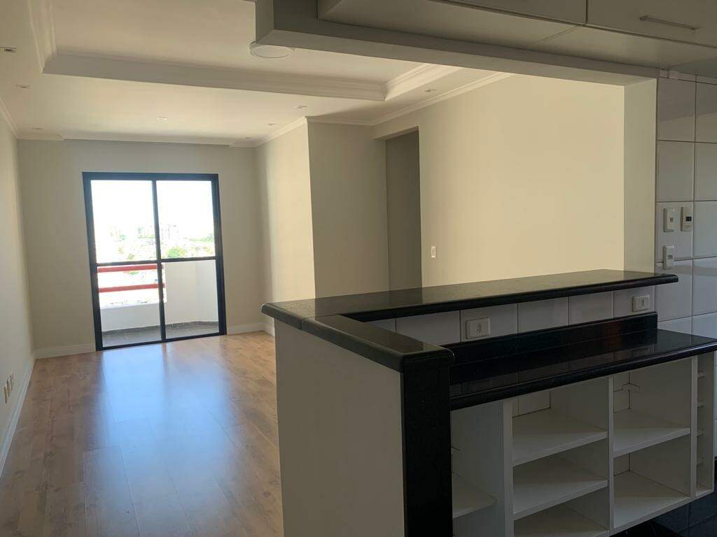 Apartamento à venda com 3 quartos, 72m² - Foto 2