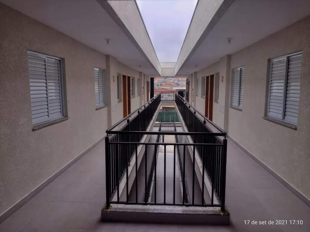 Apartamento à venda com 2 quartos, 40m² - Foto 17