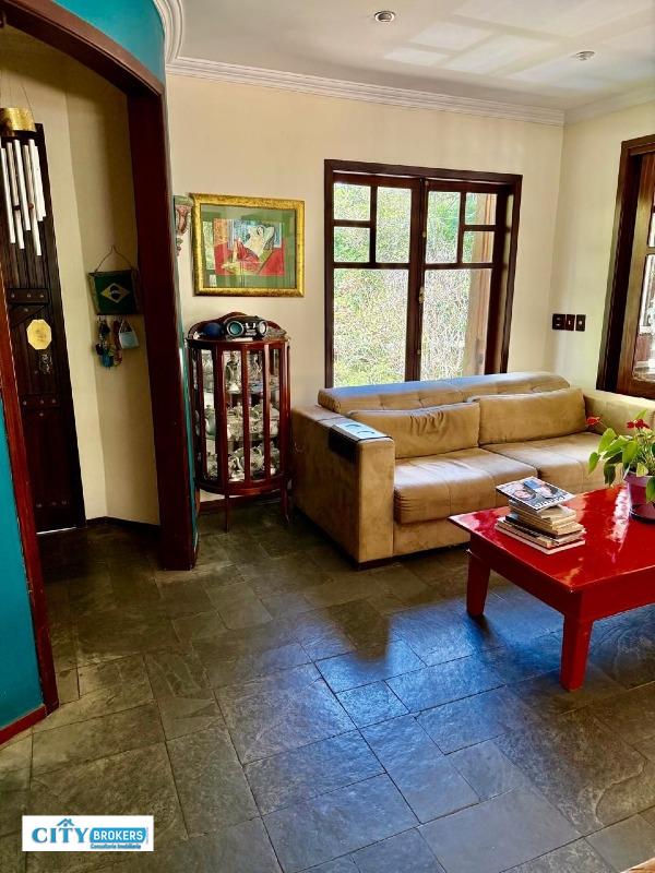 Casa em condomínio à venda no bairro Caraguatá Mairiporã: 