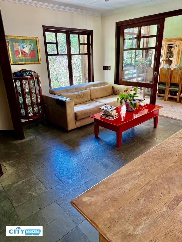 Casa em condomínio à venda no bairro Caraguatá Mairiporã: 