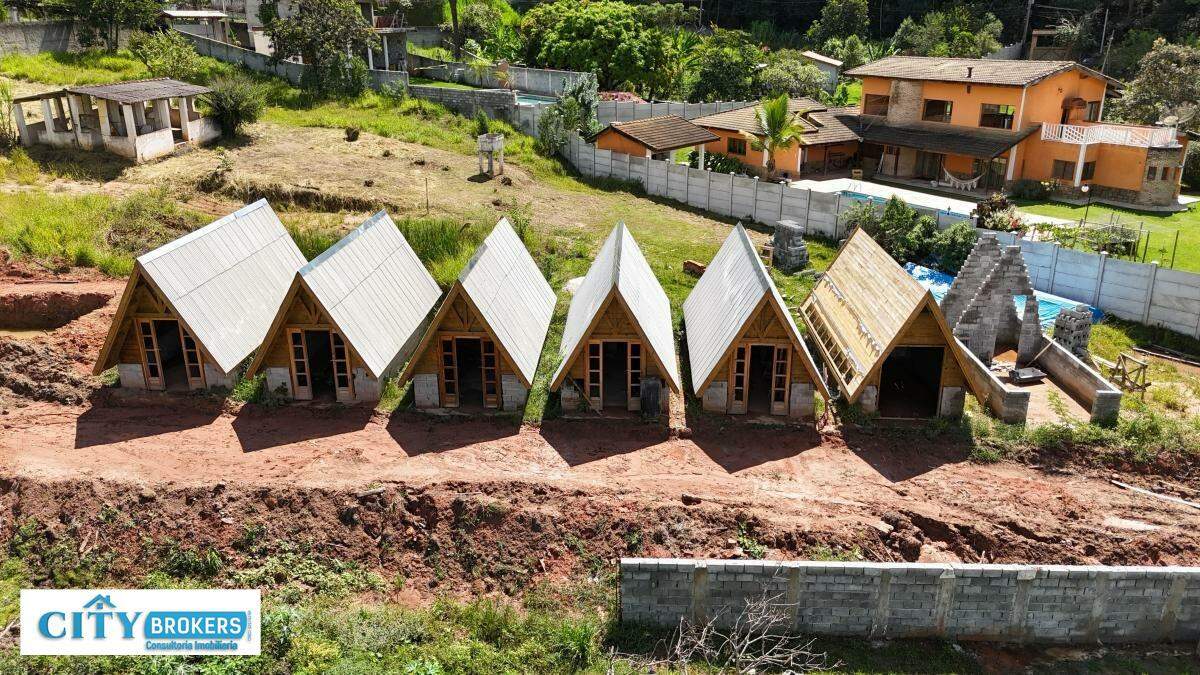 chalés de 7 quartos a à venda 480.000,00 no bairro Jardim Estância Brasil Atibaia: 