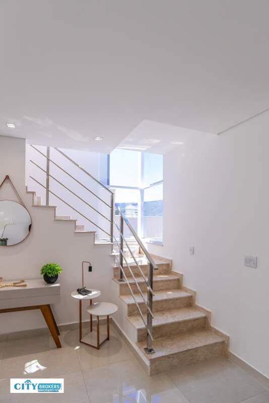 Casa de 4 quartos a à venda 1.060.000,00 no bairro Vila Petrópolis Atibaia: 