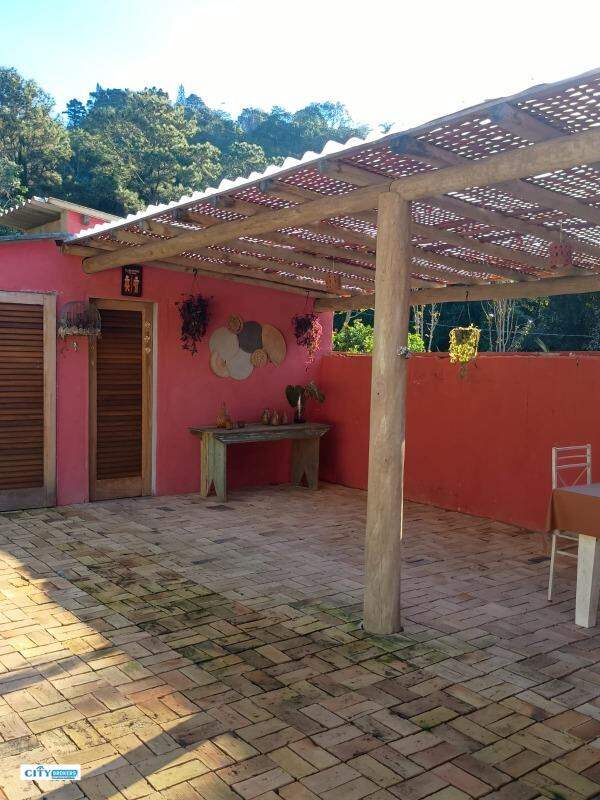 Chácara de 4 quartos a à venda 1.150.000,00 no bairro Lopes Valinhos: 