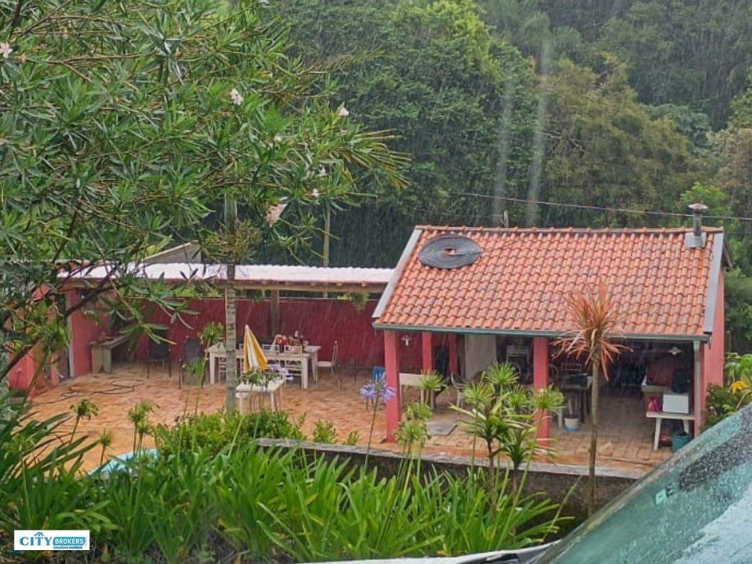 Chácara de 4 quartos a à venda 1.150.000,00 no bairro Lopes Valinhos: 