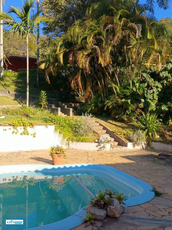 Chácara de 4 quartos a à venda 1.150.000,00 no bairro Lopes Valinhos: 