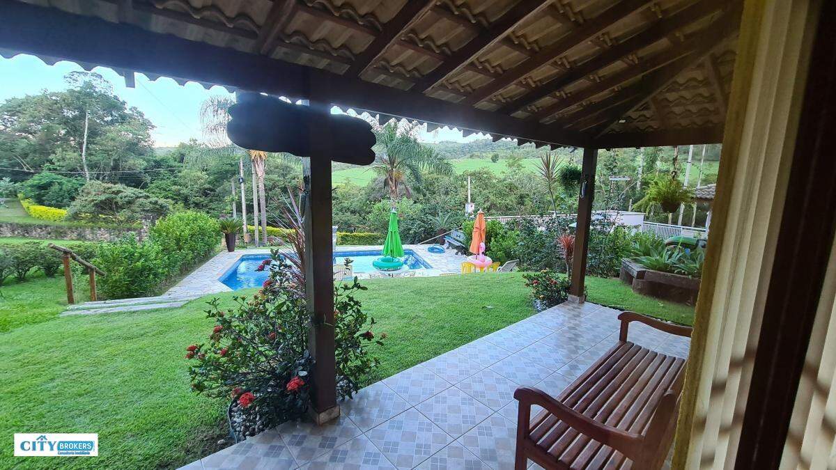 Sobrado de 4 quartos a à venda 1.890.000,00 no bairro Jardim Estância Brasil Atibaia: 