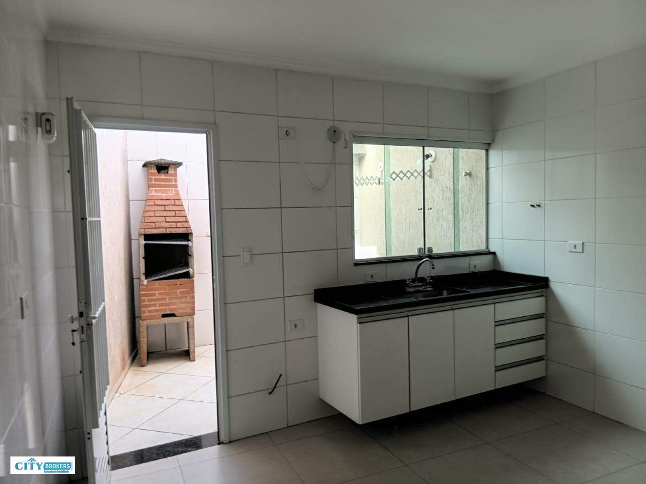 CASA ASSOBRADADA de 3 quartos a à venda 850.000,00 no bairro Quinta da Paineira São Paulo: 