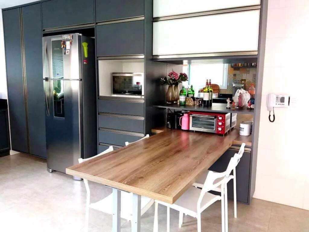 Casa à venda com 4 quartos, 357m² - Foto 4