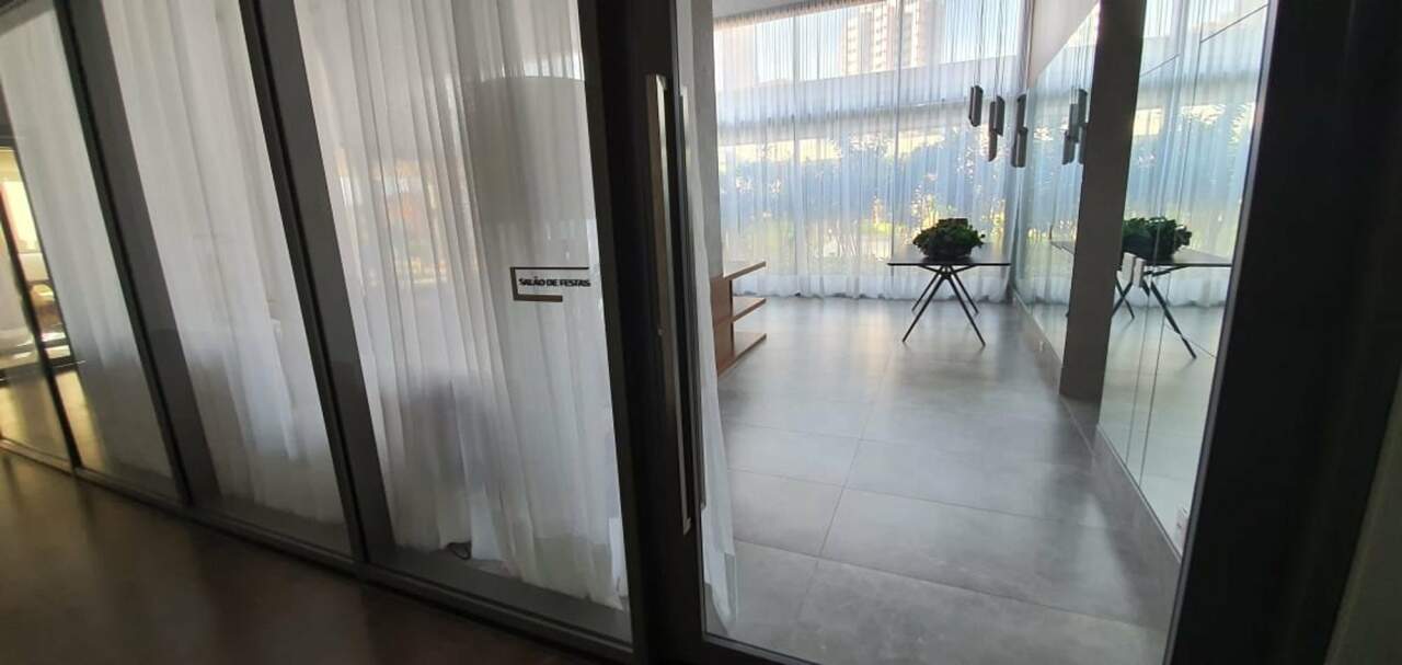 Apartamento à venda com 3 quartos, 131m² - Foto 2