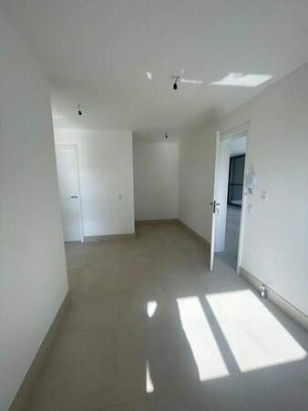 Apartamento à venda com 4 quartos, 157m² - Foto 10