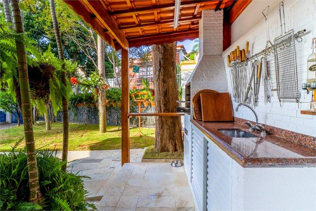 Casa à venda com 5 quartos, 300m² - Foto 5