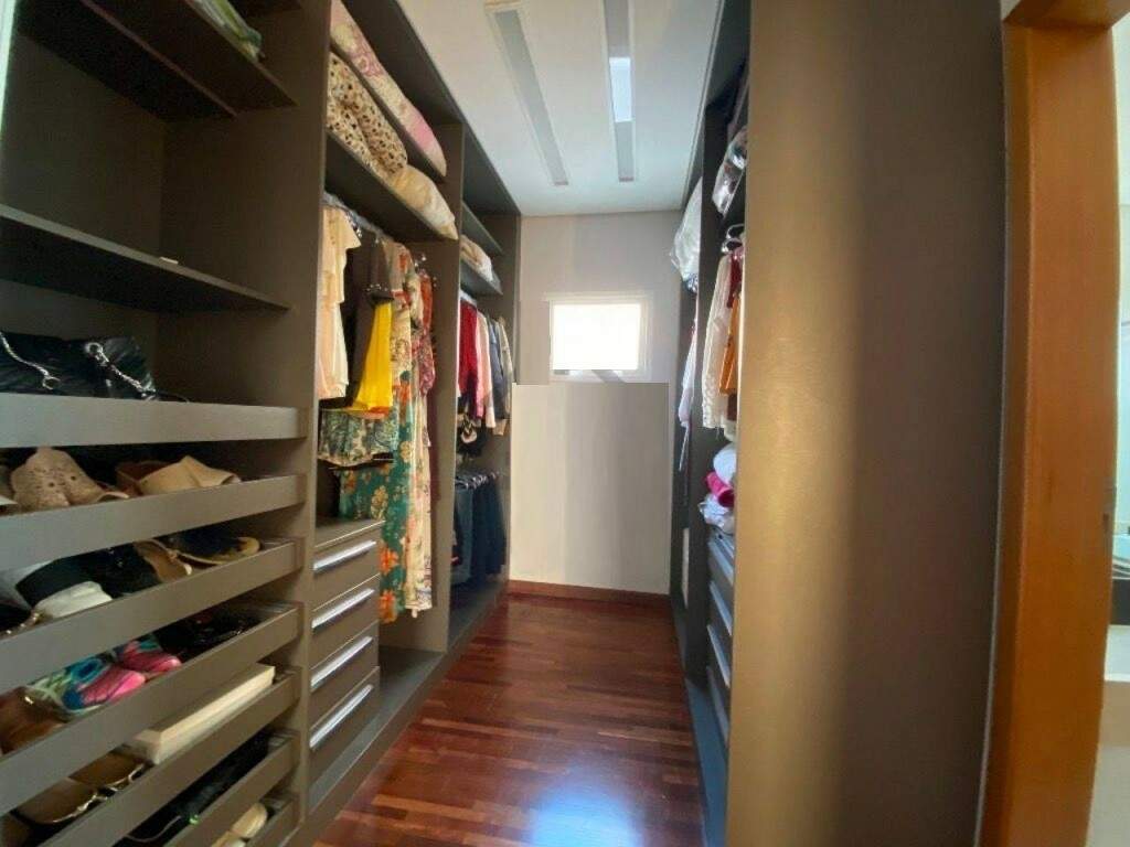 Casa de Condomínio à venda com 4 quartos, 360m² - Foto 16