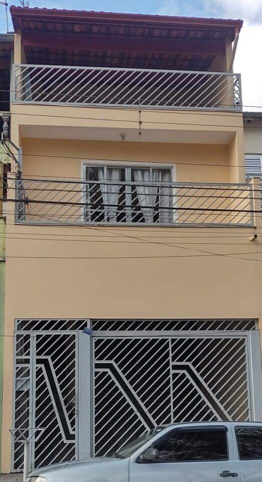 Sobrado à venda com 3 quartos, 230m² - Foto 1