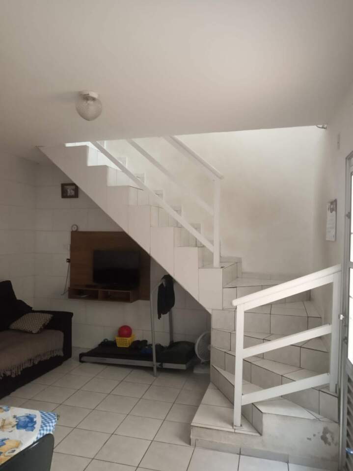 Casa à venda com 2 quartos, 80m² - Foto 9