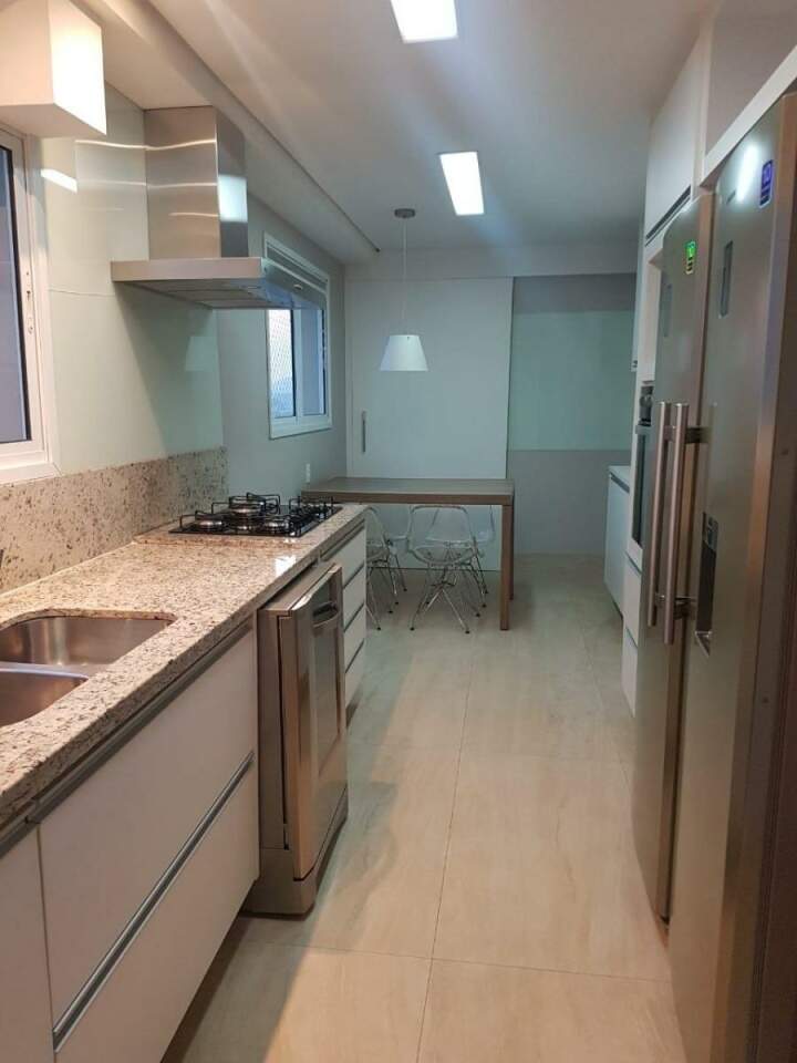 Apartamento à venda com 4 quartos, 210m² - Foto 14