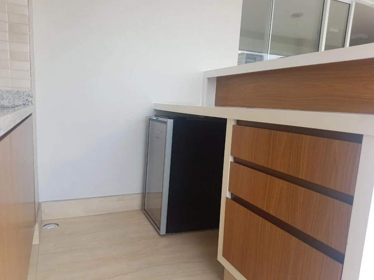 Apartamento à venda com 4 quartos, 210m² - Foto 6