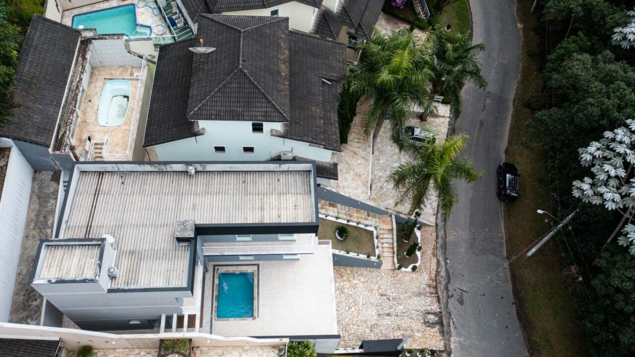 Casa de Condomínio à venda com 3 quartos, 249m² - Foto 31