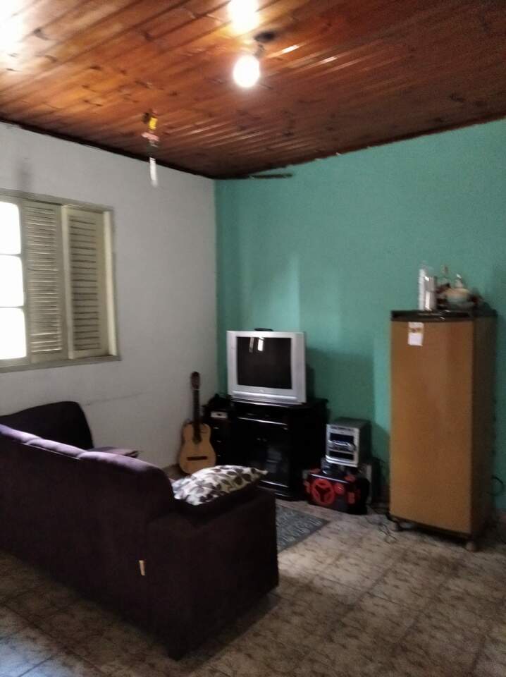 Casa à venda com 2 quartos, 160m² - Foto 2