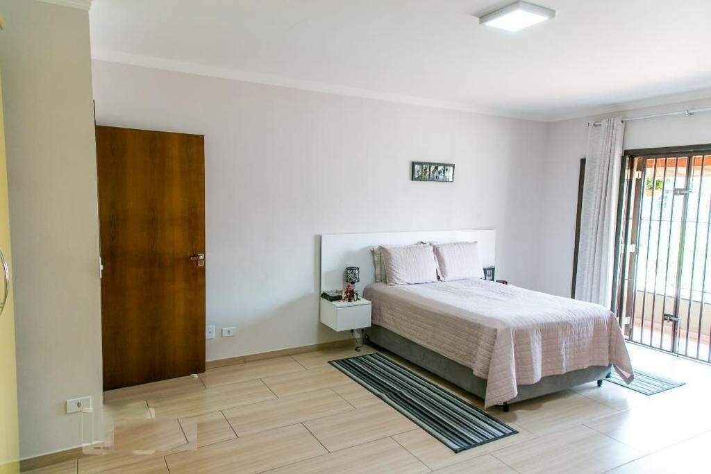 Casa à venda com 2 quartos, 170m² - Foto 1