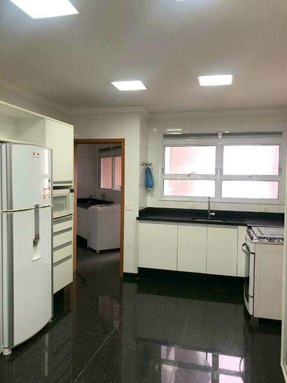 Apartamento à venda com 3 quartos, 200m² - Foto 13