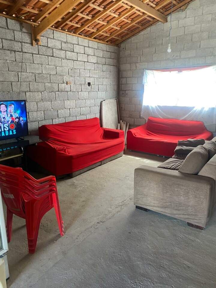 Fazenda à venda com 2 quartos, 100m² - Foto 1