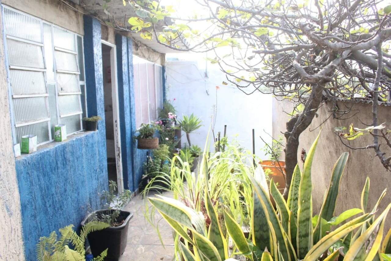 Casa à venda com 1 quarto, 500m² - Foto 1