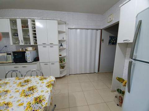 Casa à venda com 3 quartos, 200m² - Foto 10