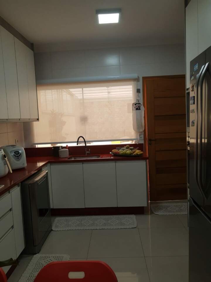 Casa à venda com 3 quartos, 180m² - Foto 7