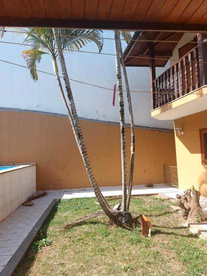 Casa à venda com 4 quartos, 352m² - Foto 2